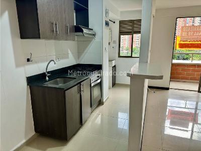 Apartamento de 3 alcobas en venta en San Jose, Sabaneta, 56 m² · foto 7 de 20