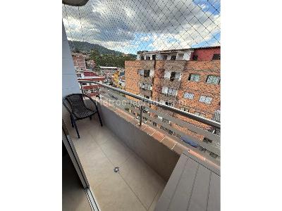 Apartamento de 3 alcobas en venta en Riachuelos, Itagüí, 122 m² · foto 3 de 20