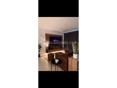 Apartamento de 1 alcoba en venta en Laureles, Medellín, 54 m² · foto 2 de 15