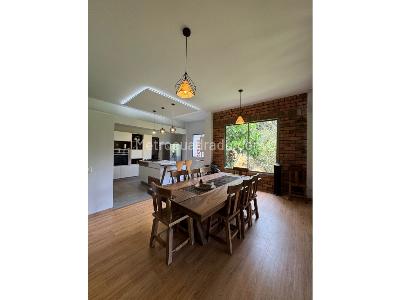 Casa de 5 alcobas en venta en La Doctora, Sabaneta, 1700 m² · foto 9 de 20