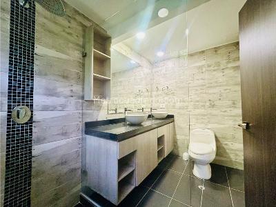 Casa de 3 alcobas en venta en Loma Benedictinos, Envigado, 274 m² · foto 11 de 20