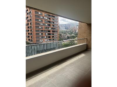 Apartamento de 3 alcobas en venta en Ciudad Del Rio, Medellín, 138 m² · foto 2 de 20