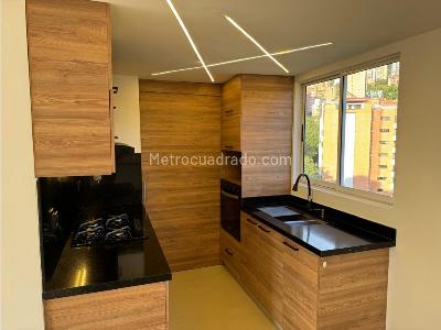 Apartamento de 2 alcobas en venta en El Poblado, Medellín, 90 m² · foto 4 de 17