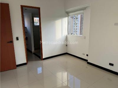 Apartamento de 2 alcobas en venta en El Poblado, Medellín, 90 m² · foto 7 de 17
