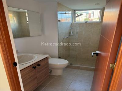 Apartamento de 2 alcobas en venta en El Poblado, Medellín, 90 m² · foto 9 de 17