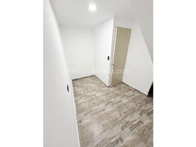 Casa de 3 alcobas en venta en Belen Las Violetas, Medellín, 80 m² · foto 11 de 15