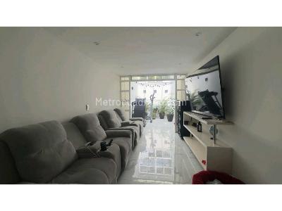 Casa de 3 alcobas en venta en El Dorado, Envigado, 200 m² · foto 7 de 20