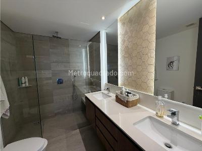 Apartamento de 2 alcobas en venta en El Poblado Milla De Oro, Medellín, 125 m² · foto 15 de 20