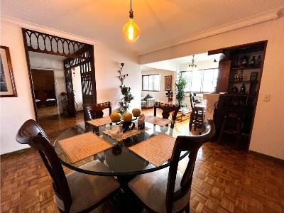 Apartamento de 4 alcobas en venta en Centro La Candelaria, Medellín, 202 m² · foto 13 de 14