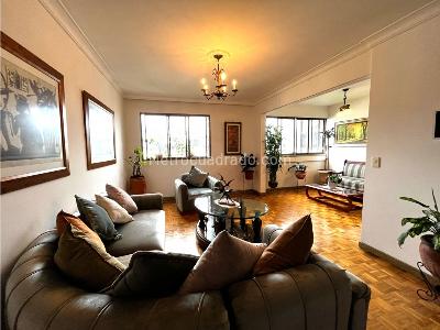 Apartamento de 4 alcobas en venta en Centro La Candelaria, Medellín, 202 m² · foto 14 de 14