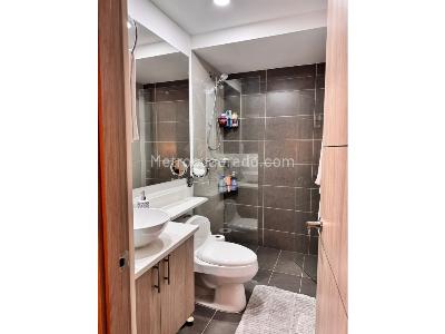 Apartamento de 3 alcobas en venta en San Jose, Sabaneta, 98 m² · foto 10 de 17