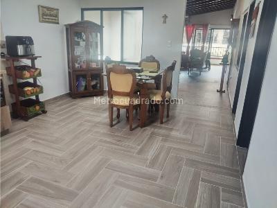 Casa en venta en El Carmelo, Itagüí · foto 3 de 15