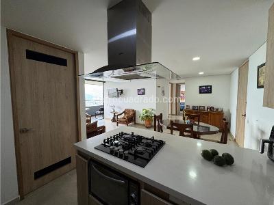 Apartamento de 3 alcobas en venta en Las Palmas, Medellín, 97 m² · foto 10 de 20