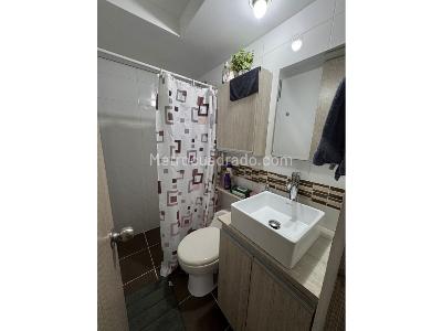 Apartamento de 2 alcobas en venta en Los Alcazares, Sabaneta, 60 m² · foto 10 de 11