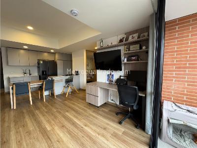 Apartamento en venta en Loma Del Barro, Envigado · foto 2 de 13