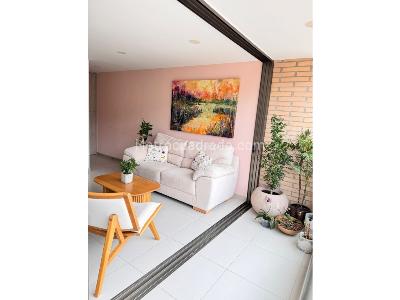 Apartamento de 3 alcobas en venta en San Jose, Sabaneta, 98 m² · foto 3 de 17