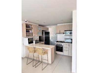 Apartamento de 3 alcobas en venta en San Jose, Sabaneta, 98 m² · foto 5 de 17