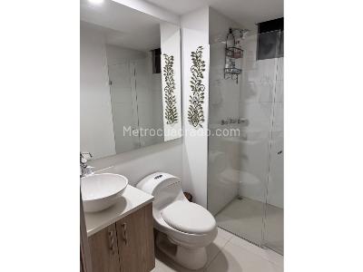 Apartamento de 3 alcobas en venta en San Jose, Sabaneta, 98 m² · foto 13 de 17