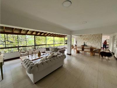 Casa de 5 alcobas en venta en El Poblado, Medellín, 470 m² · foto 2 de 20