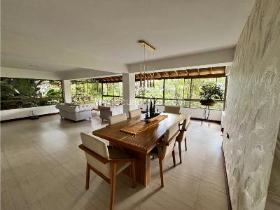 Casa de 5 alcobas en venta en El Poblado, Medellín, 470 m² · foto 3 de 20