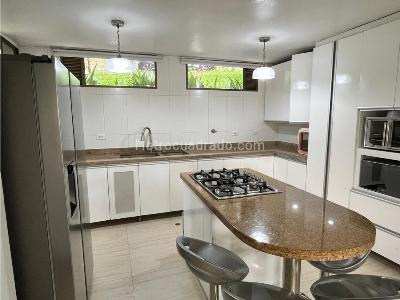 Casa de 5 alcobas en venta en El Poblado, Medellín, 470 m² · foto 6 de 20
