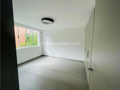 Apartamento de 3 alcobas en venta en El Poblado, Medellín, 150 m² · foto 11 de 15