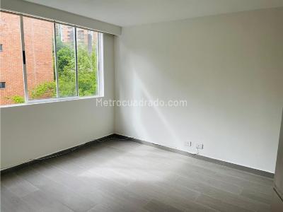 Apartamento de 3 alcobas en venta en El Poblado, Medellín, 150 m² · foto 12 de 15