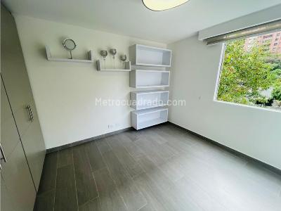 Apartamento de 3 alcobas en venta en El Poblado, Medellín, 150 m² · foto 14 de 15