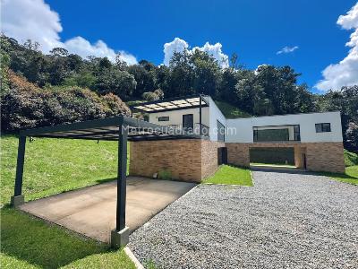 Casa de 4 alcobas en venta en Escobero, Envigado, 330 m² · foto 5 de 20