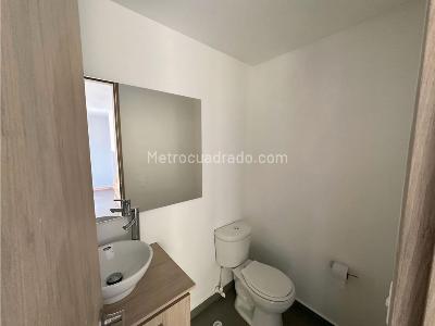 Casa de 4 alcobas en venta en Escobero, Envigado, 330 m² · foto 13 de 20