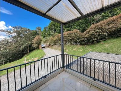 Casa de 4 alcobas en venta en Escobero, Envigado, 330 m² · foto 15 de 20