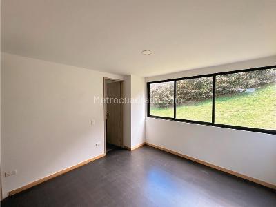 Casa de 4 alcobas en venta en Escobero, Envigado, 330 m² · foto 17 de 20