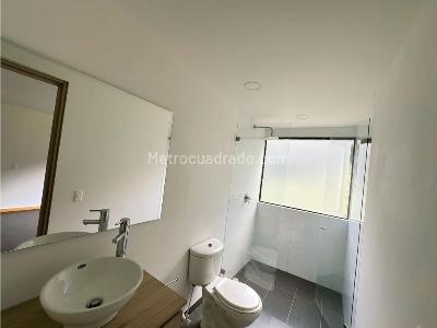 Casa de 4 alcobas en venta en Escobero, Envigado, 330 m² · foto 20 de 20