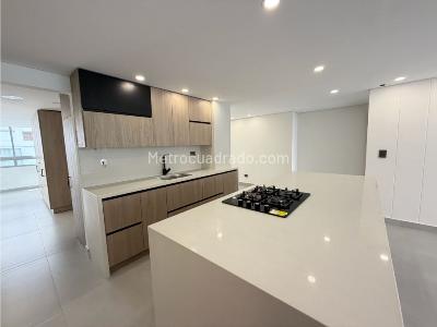 Apartamento en venta en Laureles, Medellín · foto 3 de 18