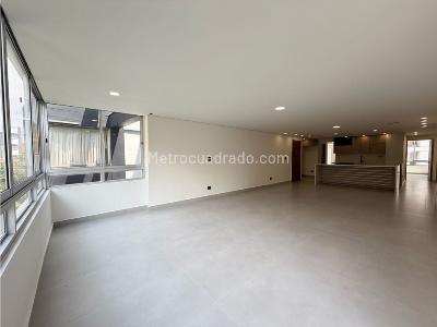 Apartamento en venta en Laureles, Medellín · foto 5 de 18