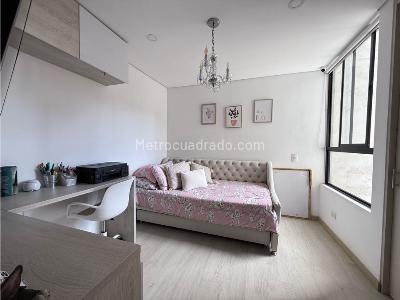 Apartamento de 3 alcobas en venta en Loma De Las Brujas, Envigado, 147 m² · foto 17 de 20