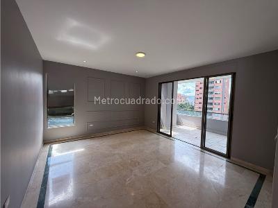 Apartamento de 3 alcobas en venta en Loma De Los Parra, Medellín, 215 m² · foto 3 de 20