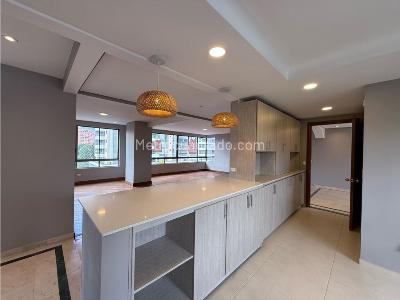 Apartamento de 3 alcobas en venta en Loma De Los Parra, Medellín, 215 m² · foto 8 de 20