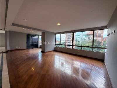 Apartamento de 3 alcobas en venta en Loma De Los Parra, Medellín, 215 m² · foto 10 de 20