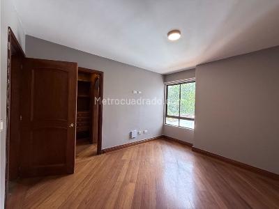 Apartamento de 3 alcobas en venta en Loma De Los Parra, Medellín, 215 m² · foto 17 de 20