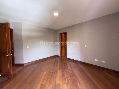 Apartamento de 3 alcobas en venta en Loma De Los Parra, Medellín, 215 m² · foto 20 de 20