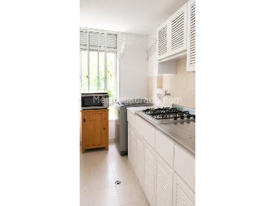 Apartamento de 2 alcobas en venta en El Poblado, Medellín, 60 m² · foto 5 de 11
