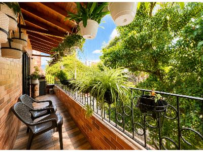 Casa de 5 alcobas en venta en Calasanz, Medellín, 186 m² · foto 2 de 19