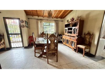 Casa de 5 alcobas en venta en El Velodromo, Medellín, 417 m² · foto 6 de 20