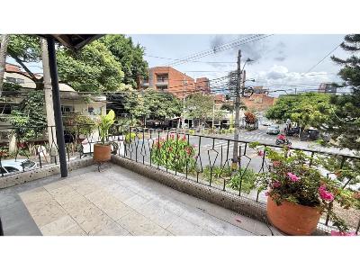Casa de 5 alcobas en venta en El Velodromo, Medellín, 417 m² · foto 8 de 20