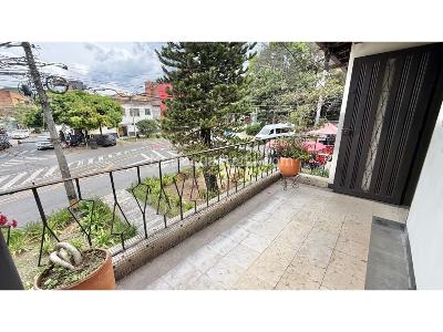 Casa de 5 alcobas en venta en El Velodromo, Medellín, 417 m² · foto 9 de 20