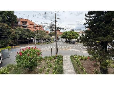 Casa de 5 alcobas en venta en El Velodromo, Medellín, 417 m² · foto 10 de 20