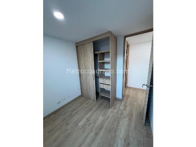 Apartamento de 3 alcobas en venta en San Jose, Sabaneta, 76 m² · foto 12 de 20