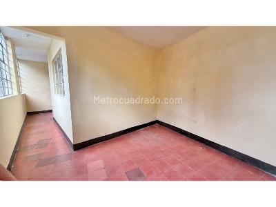 Casa de 2 alcobas en venta en El Velodromo, Medellín, 157 m² · foto 4 de 12