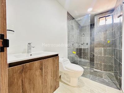 Apartamento de 4 alcobas en venta en Belen Rosales, Medellín, 200 m² · foto 11 de 20